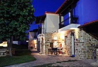 Prasino Horio has Balcony rooms