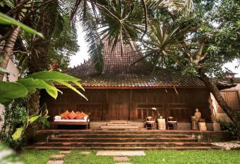 Joglo Legacy, a 150-year-old Joglo House has Balcony rooms