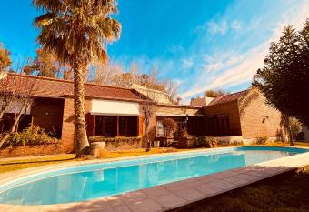 Blue Sky Mendoza has Balcony rooms