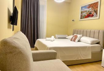 Dream in Tirana has rooms with a private hot tub