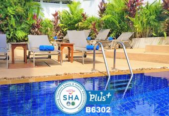 Karon Pool Hotel has Balcony rooms