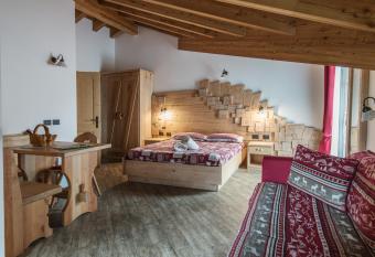 Agriturismo Dalla Natura la Salute has Balcony rooms