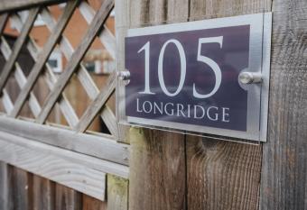 Cheshire Retreat, close to Tatton Park has Balcony rooms