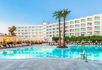 Globales Mediterrani has Balcony rooms