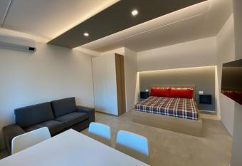 NEW Residenza le Essenze - i 7 Laghi allows 18 year olds to book a room