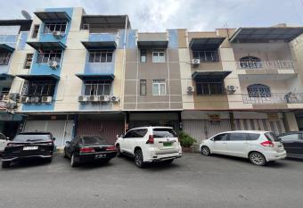 The HOM Exclusive Penuin allows 18 year olds to book a room