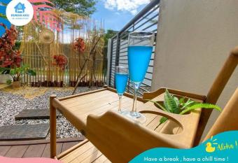 Johor Bahru Villa-KTV Pool Bbq Netflix Soccer-AlohaGardenVilla by RumahAku JB Homestay has Balcony rooms