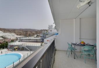 Esencia de Mango has Balcony rooms