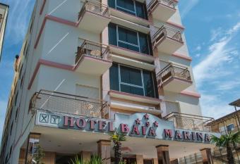 Hotel Baia Marina allows 18 year olds to book a room