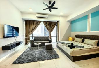 B2107 Grand Medini Pool View 100ms Netflix By STAY has Balcony rooms