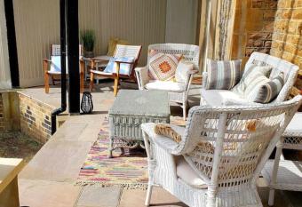 3 bedroom 3 bathroom ground floor condo with veranda has Balcony rooms