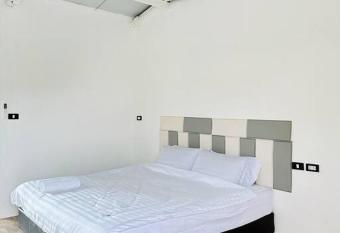 Megun Room 10 XL has Balcony rooms