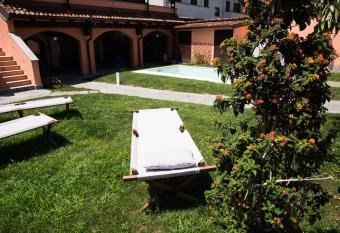 Casa Rosa has Balcony rooms