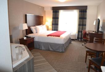 Ramada by Wyndham Moose Jaw allows 18 year olds to book a room