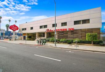 Rotex Western Inn allows 18 year olds to book a room