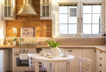 Vila Valentina has Balcony rooms