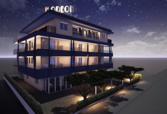 Hotel Odeon has Balcony rooms