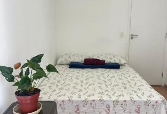 Quarto privativo em Bethaville Barueri has Balcony rooms