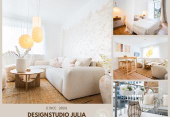 Luxus Designstudio - Zentral - Terrasse - 4 Personen has Balcony rooms
