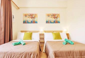 Comfy Studio 5 mins to Mactan Airport has Balcony rooms