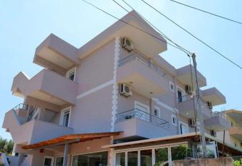 Aleksander ApartHotel has Balcony rooms