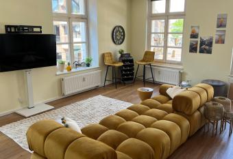 Sunny Side Straelen allows 18 year olds to book a room