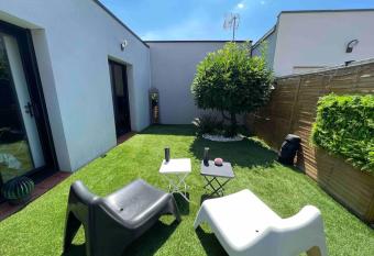 Nantes sud Loire St Sebastien Sur LoireMaison T 2 has Balcony rooms