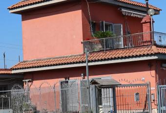 La casa di Giulia has Balcony rooms