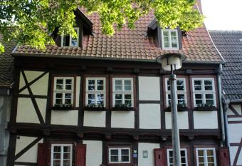 urban22 - Ferien im Denkmal allows 18 year olds to book a room