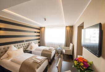 Skyline Hotel City Frankfurt allows 18 year olds to book a room