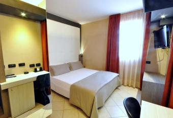 Planet Hotel has Balcony rooms