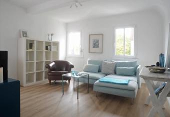 Mitten in Tiengen zum Wohlf  hlen has Balcony rooms