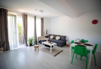 Casa M  gurele, Ilfov has Balcony rooms