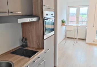 Wohlf  hlen im Studio nahe Messe und Airport has Balcony rooms