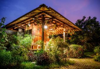 Yabbiekayu Eco-Bungalows has Balcony rooms