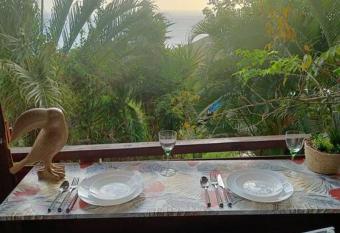 Le Toucan has Balcony rooms