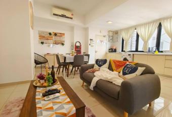 L23 PJ Alpha IVF Kota Damansara Ikea - Bathtub has rooms with a private hot tub