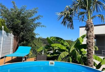 City Chillout Heidelberg Appartement with Sauna & Pool has Balcony rooms