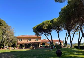 Agriturismo Le Querciole has Balcony rooms