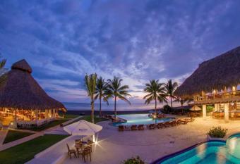 Dos Mundos Pacific Resort has Balcony rooms