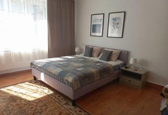 mieszkanie Tarnowskie Gory obok biblioteki Boleslawa Lubosza has Balcony rooms