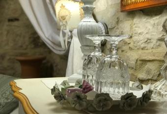 Residenza Teatro Antico allows 18 year olds to book a room