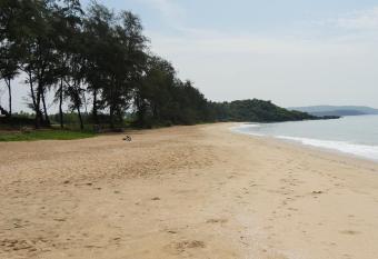 Peace Garden Beach Resort has Balcony rooms