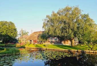 De Groene Papegaai has Balcony rooms