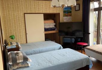                                15                            has Balcony rooms