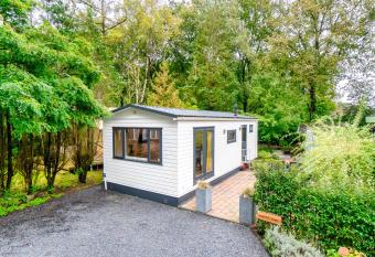 Bos Chalet Natura, naast Saunadrome has Balcony rooms