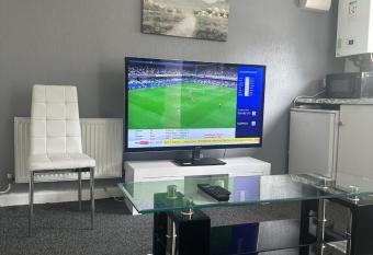 Cosy 1 Bedroom bungalow Between Basildon &Wickford has Balcony rooms