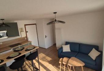 Escale Cabourgeaise has Balcony rooms