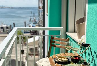 Bagatella apartaments has Balcony rooms