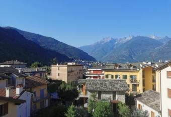 Apartment in Chiavenna has Balcony rooms